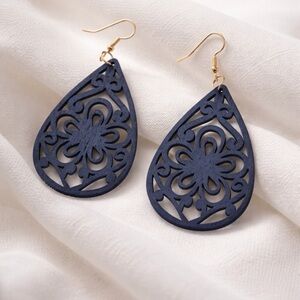 Elegant Navy Blue Teardrop Earrings